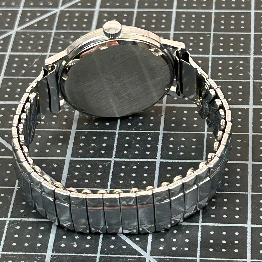 Vintage Helbros Invincible Watch Silver‎ Tone Date Manual Wind Swiss Made 34mm